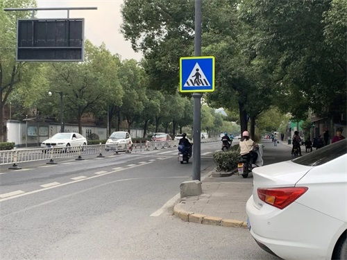 蕭山非機(jī)動(dòng)車(chē)道“斷頭路”設(shè)置合理性之辨